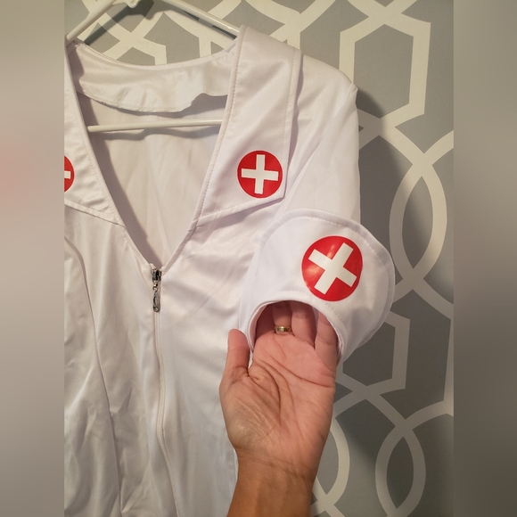 Womens Nurse Costume - Picture 3 of 8